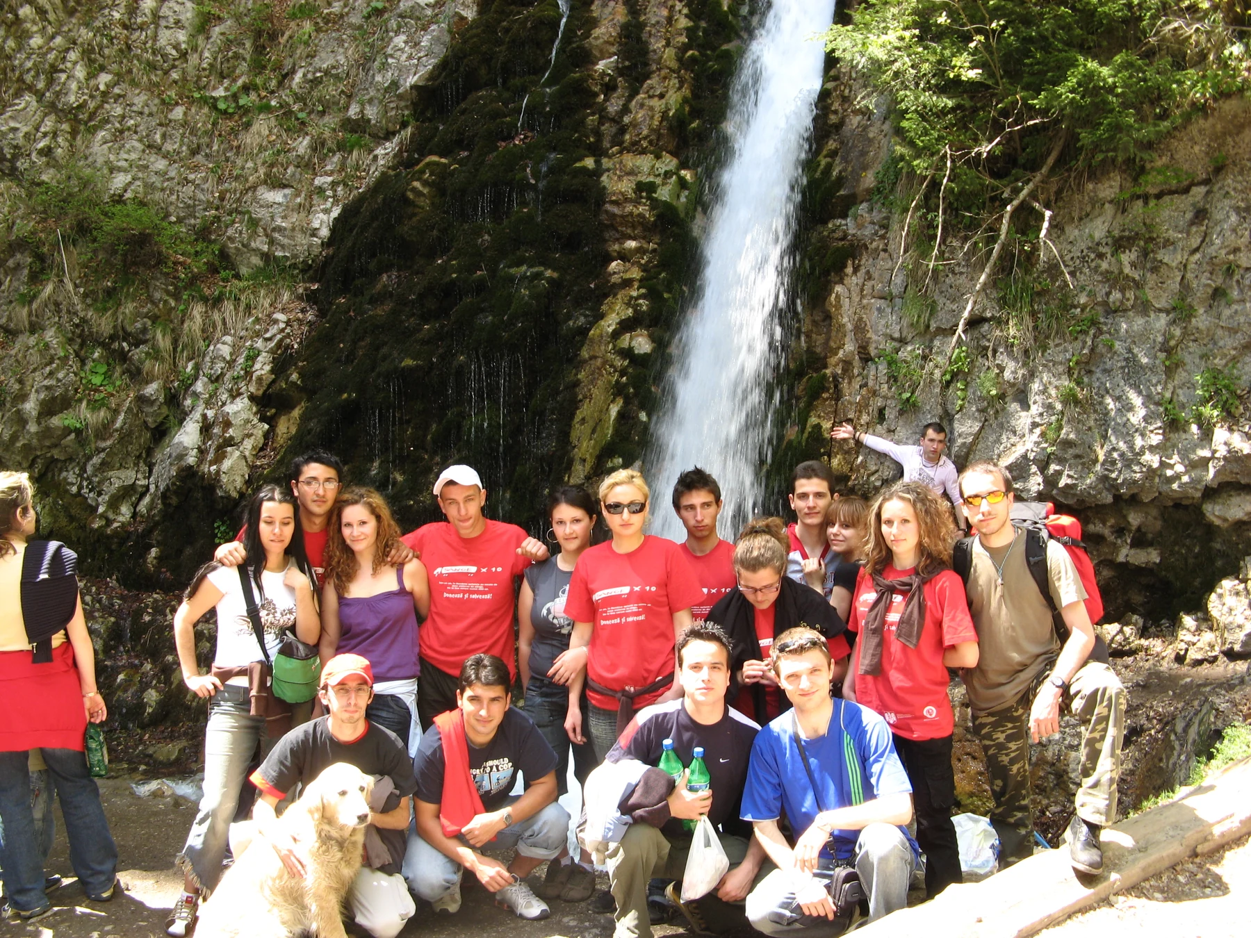 Véradók az Urlătoarea-vízesésnél 2007